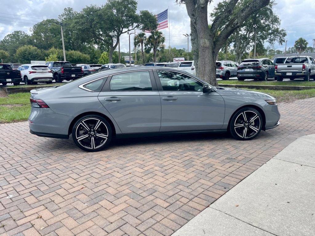 Used 2023 Honda Accord Sport image 6