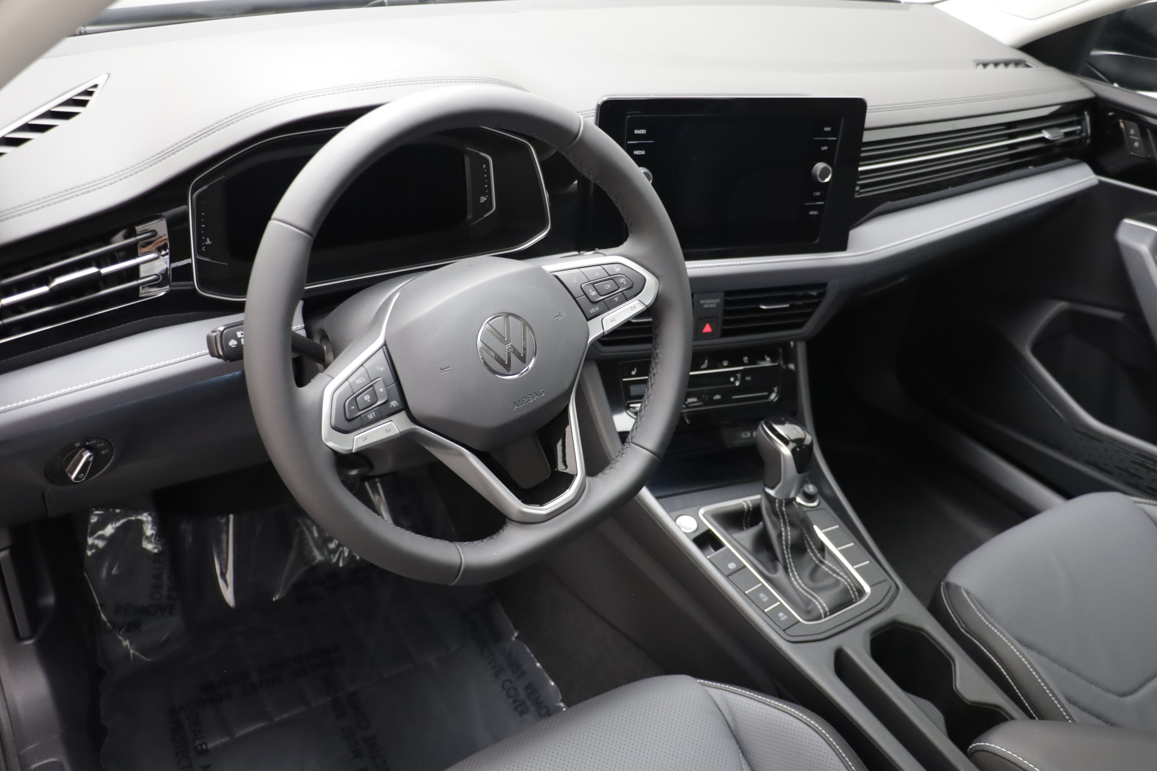 New 2027 Volkswagen Jetta SEL FWD image 7