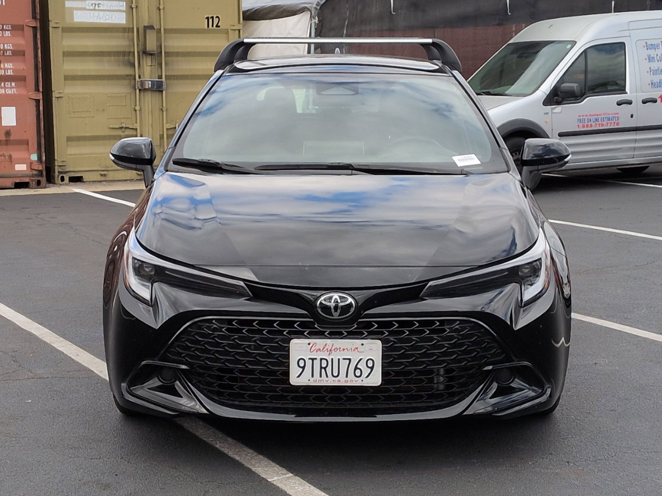 Used 2025 Toyota Corolla SE w/ SE Package FWD image 3