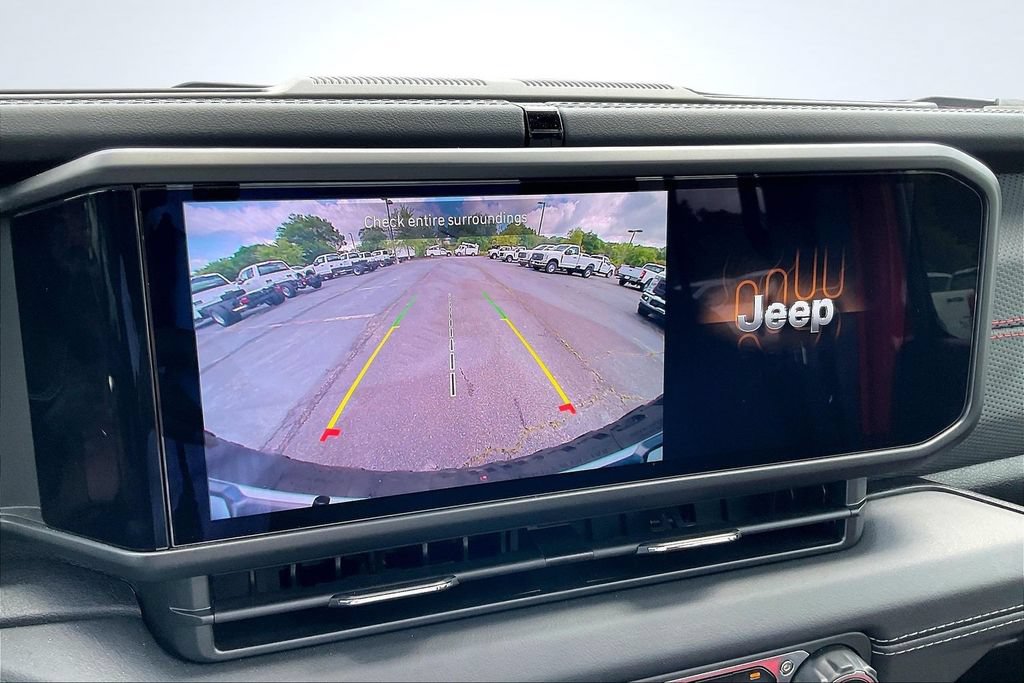 Used 2024 Jeep Wrangler Unlimited Rubicon w/ Safety Group AWD/4WD image 16