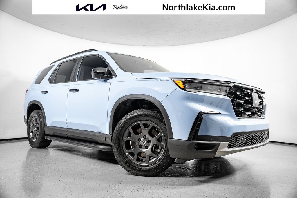 Used 2025 Honda Pilot TrailSport image 1