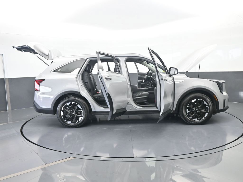 Used 2025 Kia Sorento S w/ Panoramic Sunroof Package image 36