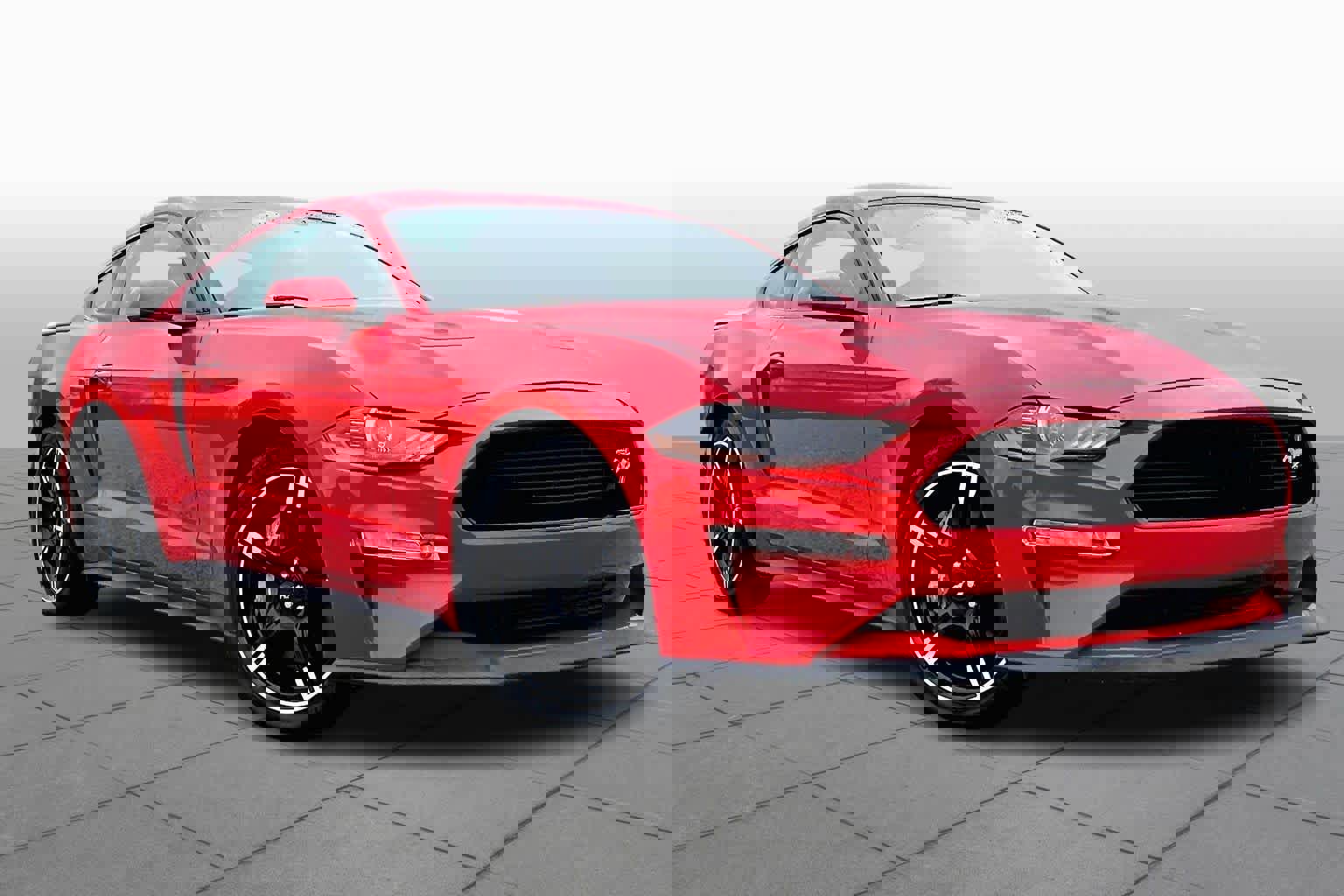 Used 2020 Ford Mustang GT Premium w/ Equipment Group 401A image 2