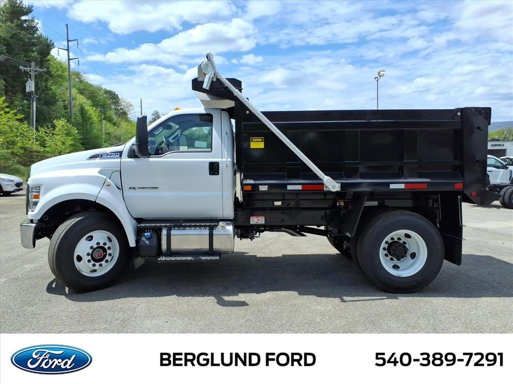 New 2027 Ford F750 2WD Regular Cab Super Duty image 9