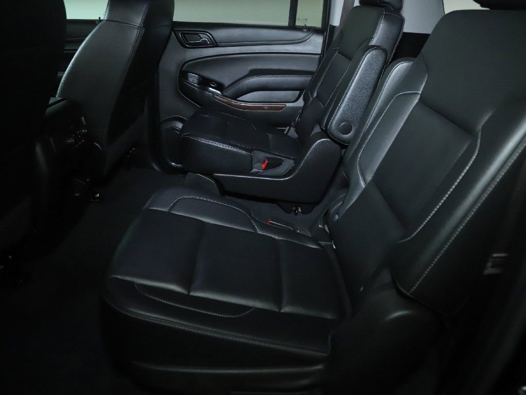 Used 2019 GMC Yukon XL SLT w/ Graphite Performance Edition image 16
