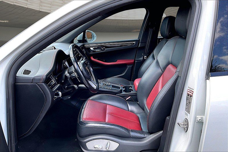 Used 2019 Porsche Macan S AWD/4WD image 21