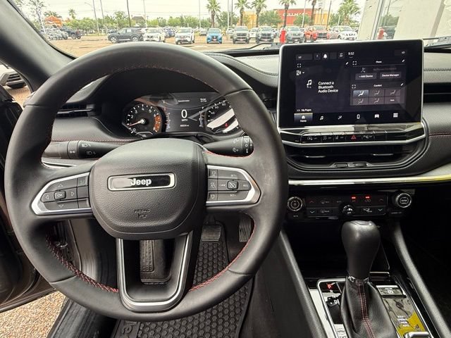 Used 2023 Jeep Compass Trailhawk AWD/4WD image 10