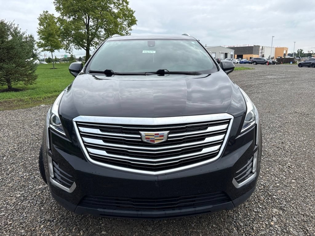 Used 2017 Cadillac XT5 FWD image 3