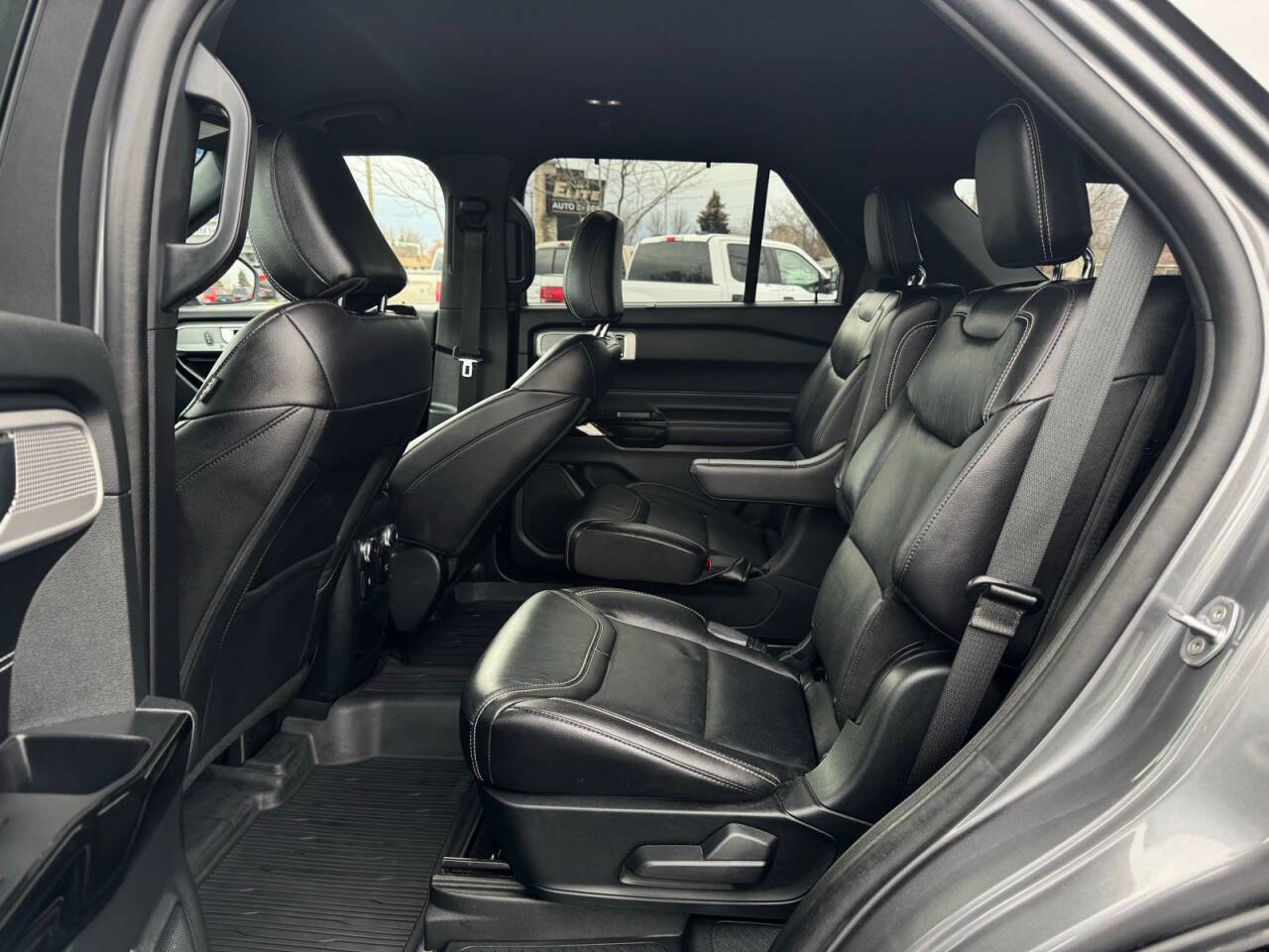 Used 2021 Ford Explorer ST image 31