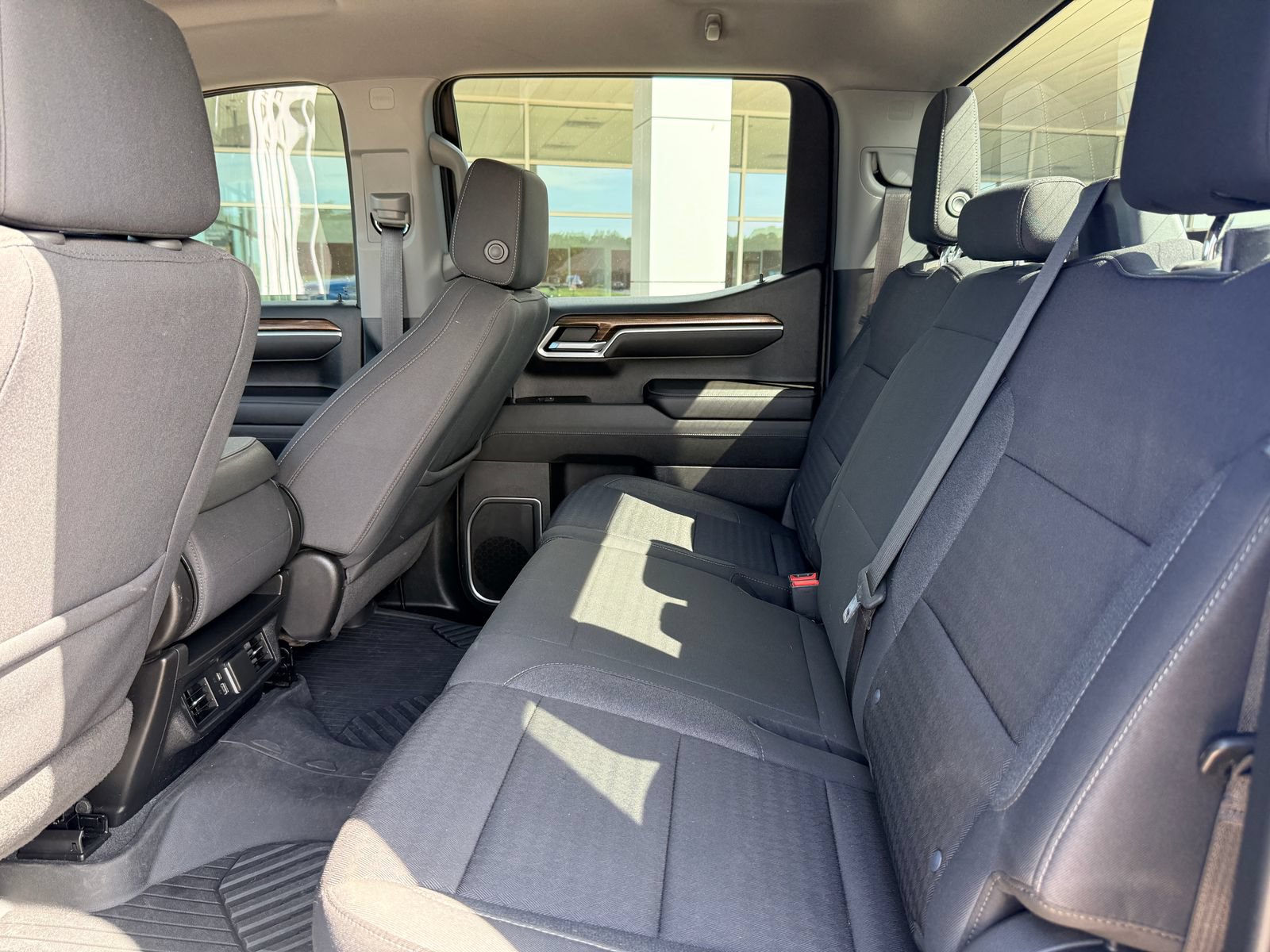 Used 2023 Chevrolet Silverado 1500 LT AWD/4WD image 13