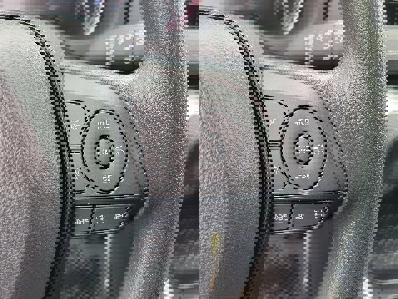 Used 2025 Toyota RAV4 LE image 20