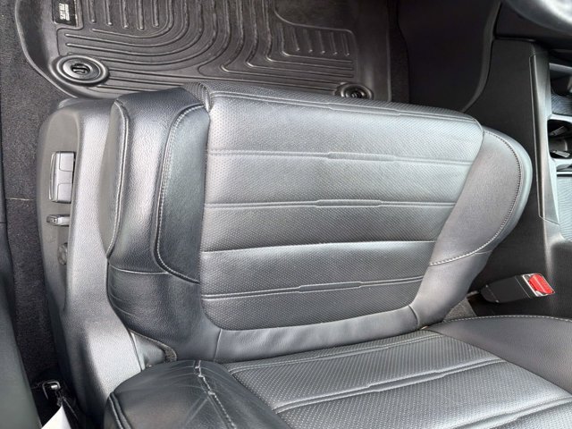 Used 2017 Honda CR-V Touring image 11