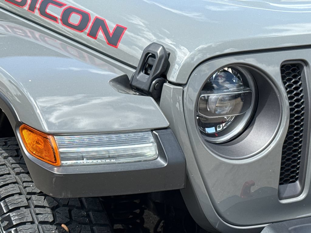 Used 2022 Jeep Wrangler Unlimited Rubicon w/ LED Lighting Group AWD/4WD image 4