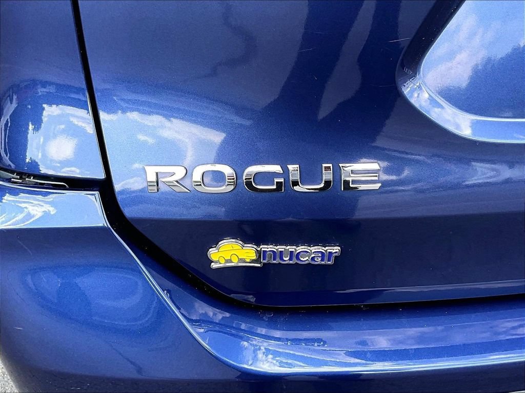 Used 2017 Nissan Rogue SV AWD/4WD image 29