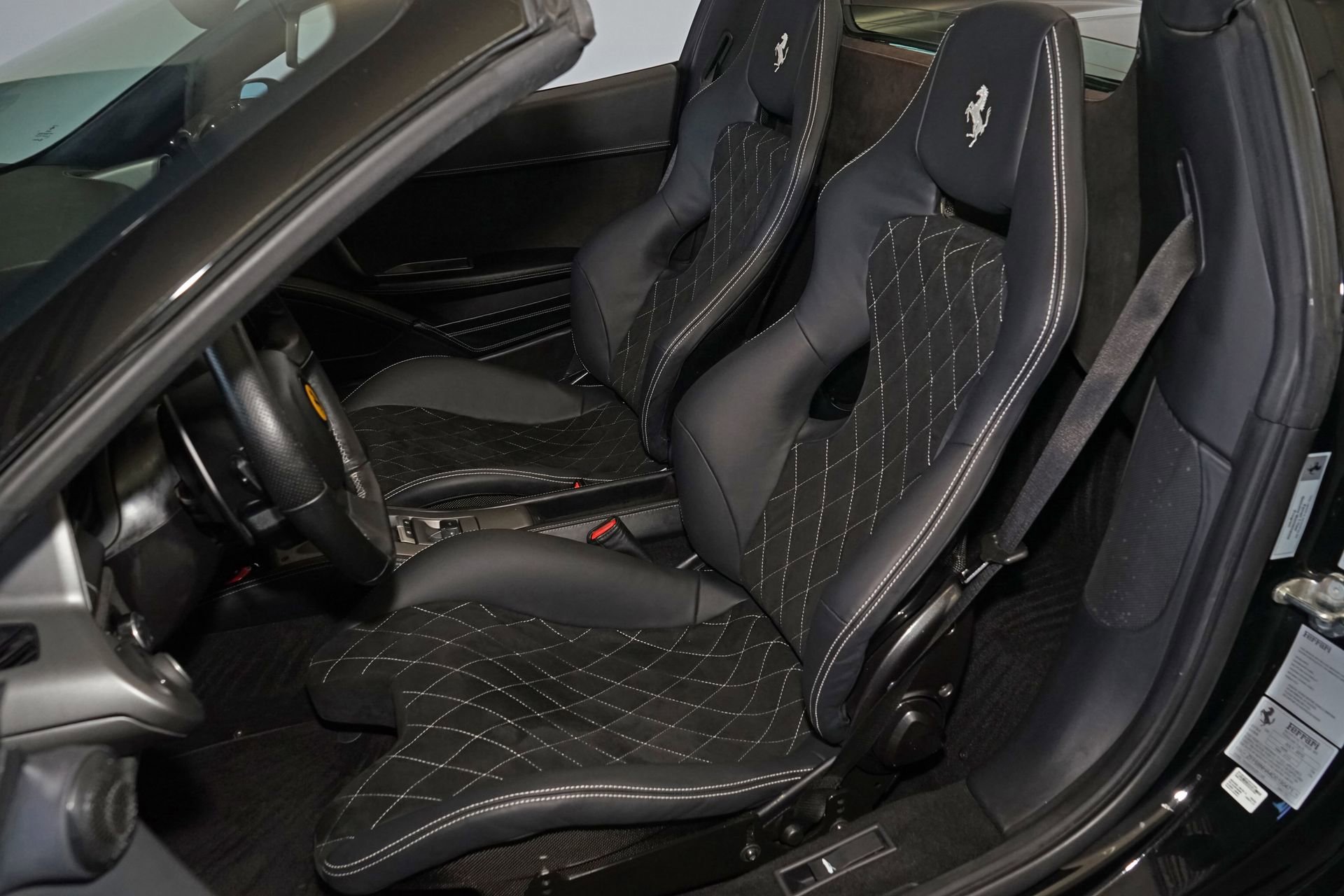 Used 2013 Ferrari 458 Spider RWD image 10