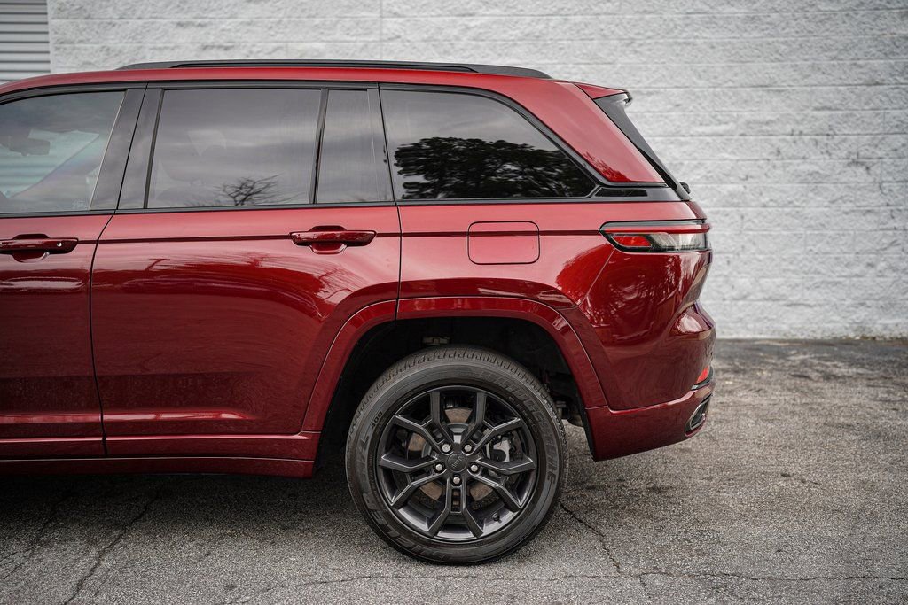 Used 2024 Jeep Grand Cherokee Limited 4xe image 12
