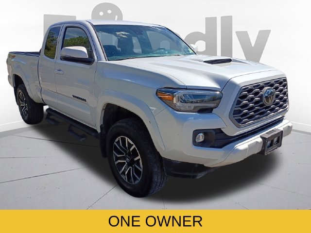 Used 2022 Toyota Tacoma TRD Sport AWD/4WD image 3