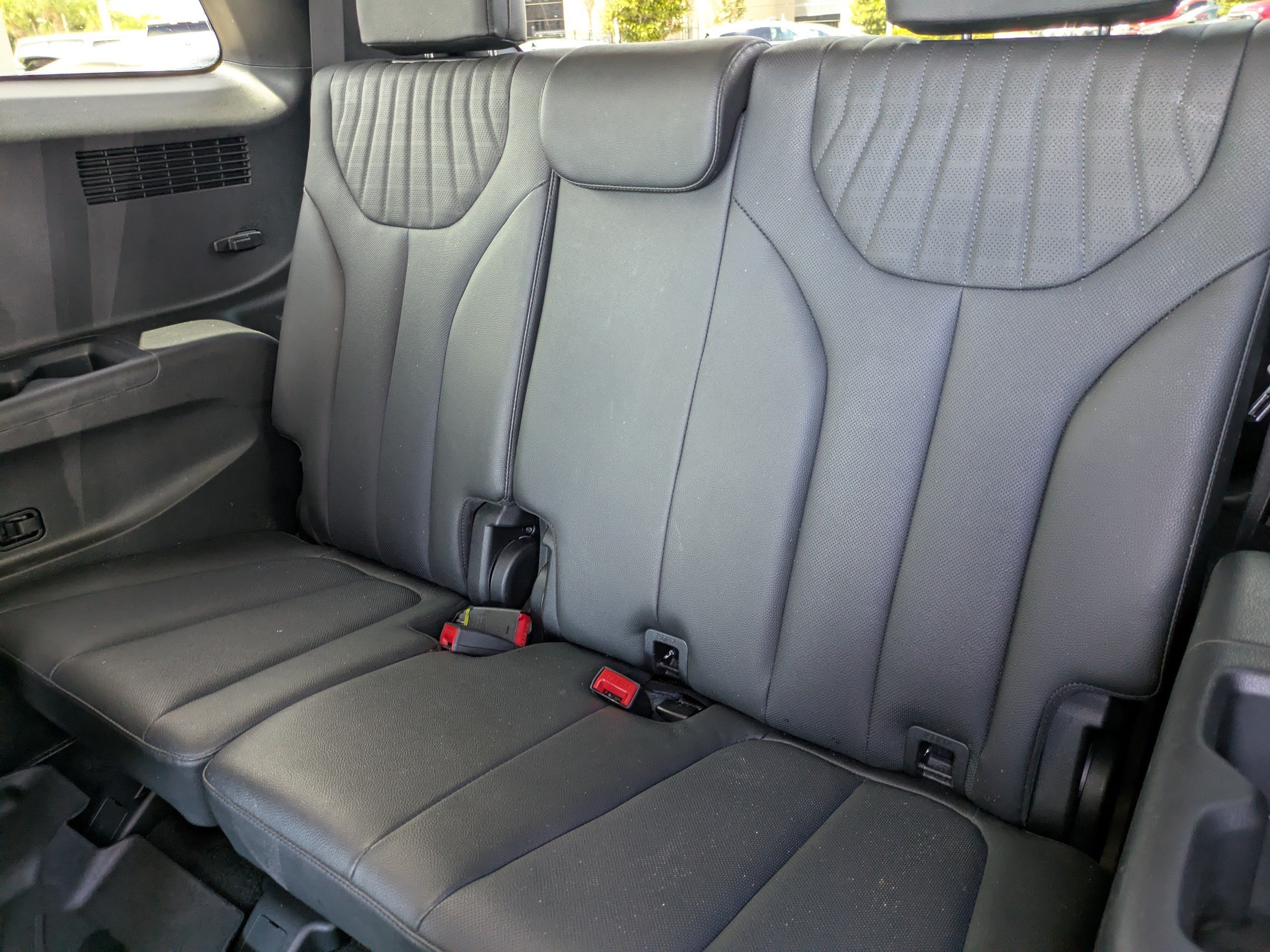 Used 2023 Hyundai Palisade Limited FWD image 13