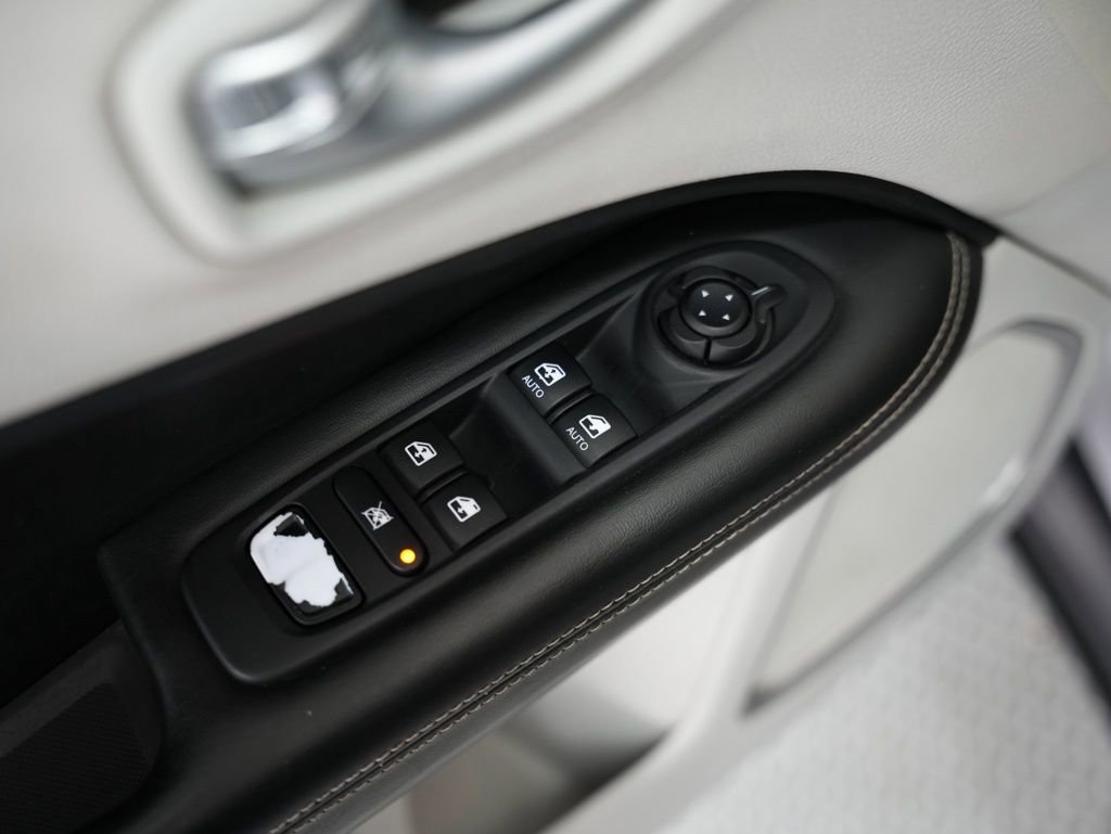 Used 2018 Jeep Compass Latitude w/ Popular Equipment Group image 41