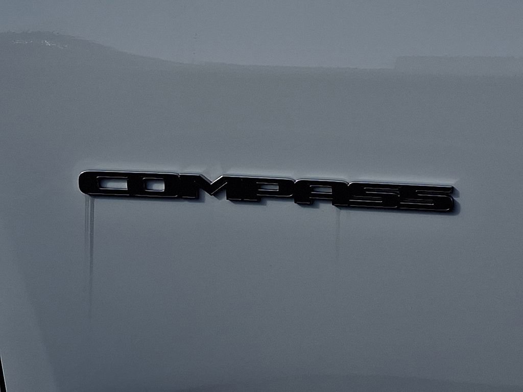 Used 2024 Jeep Compass Limited image 31