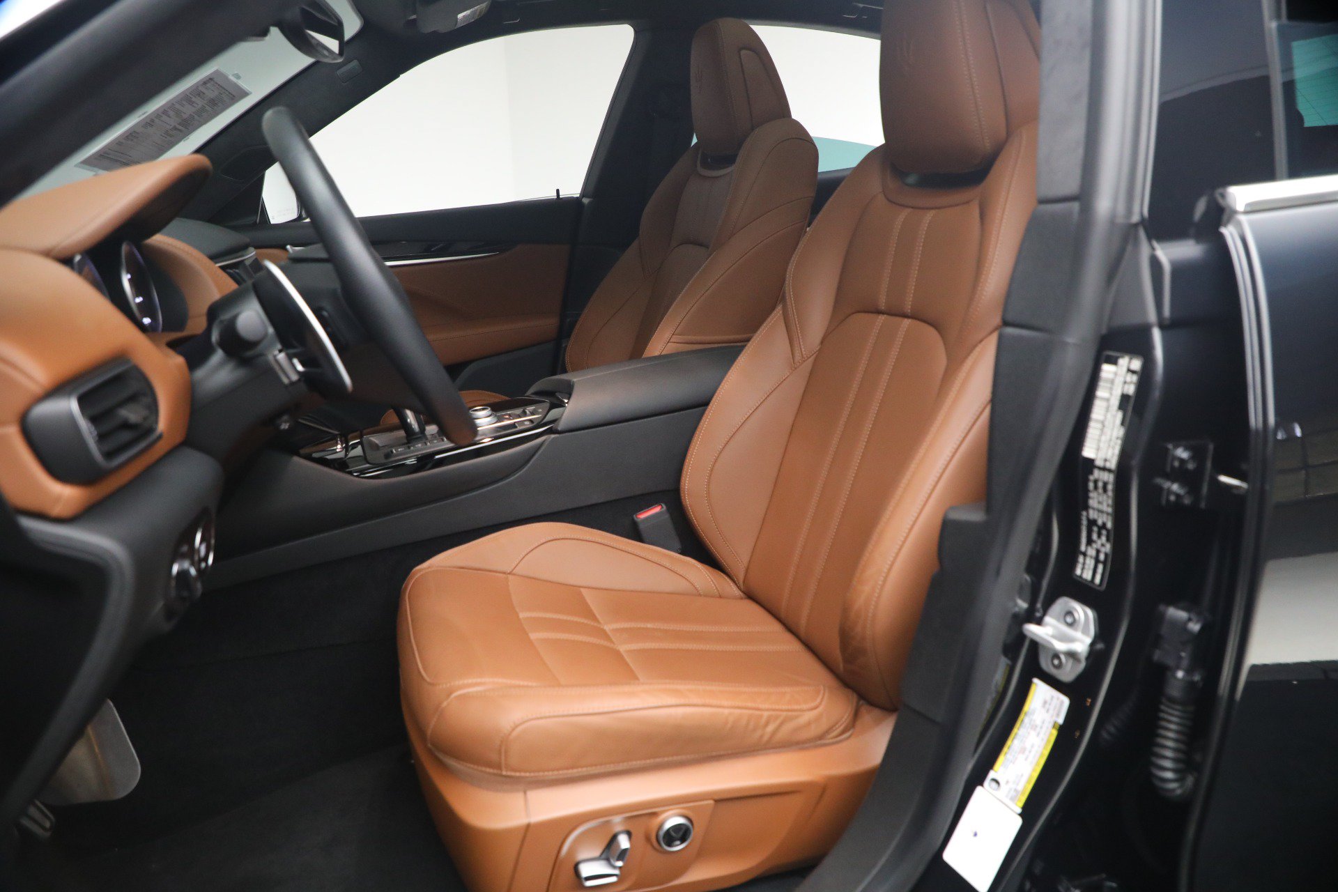 Certified 2022 Maserati Levante GT AWD/4WD image 15