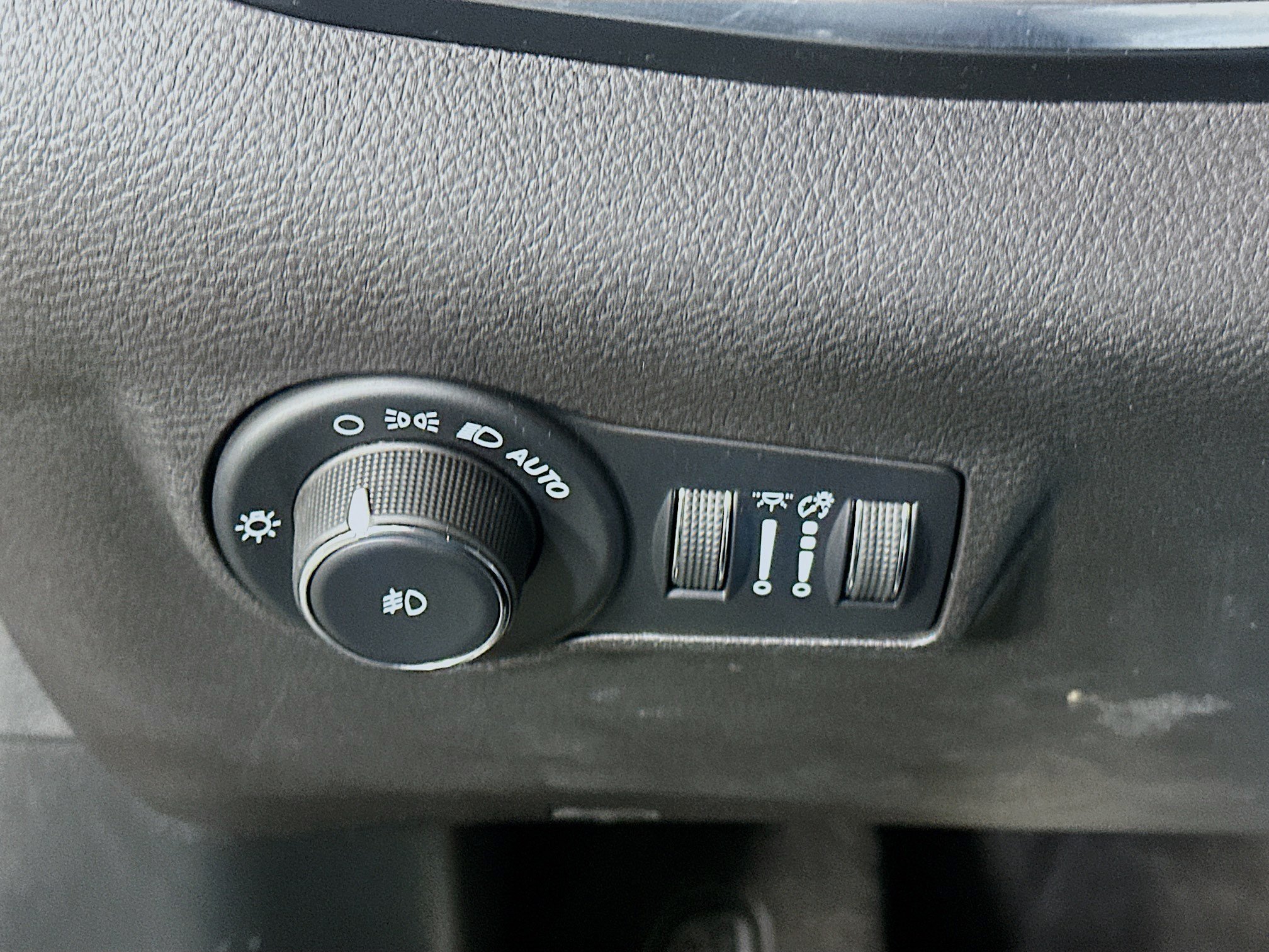 Used 2023 Jeep Compass Limited AWD/4WD image 17