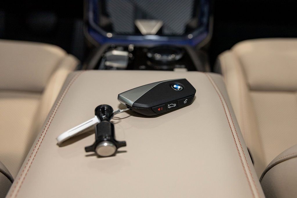 Used 2026 BMW X3 xDrive30 w/ Convenience Package image 41