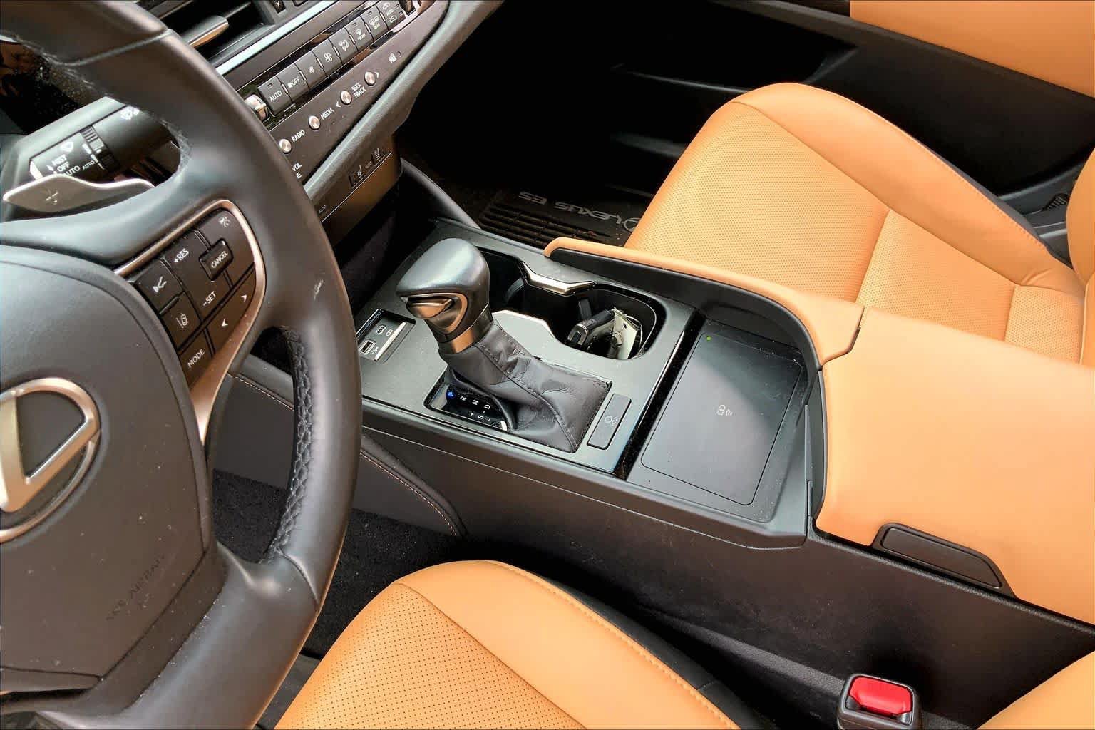 Used 2024 Lexus ES 350 w/ Premium Package FWD image 17