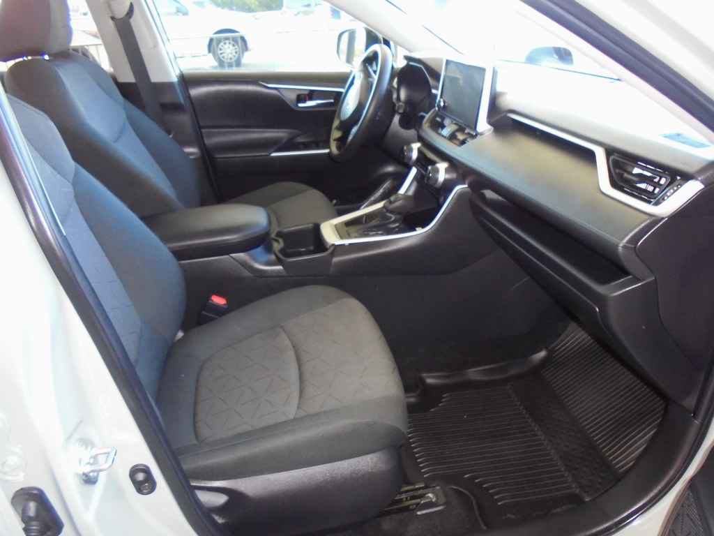 Used 2023 Toyota RAV4 XLE w/ Convenience Package image 8