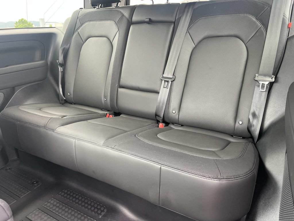 Certified 2023 Land Rover Defender 90 X-Dynamic SE AWD/4WD image 9