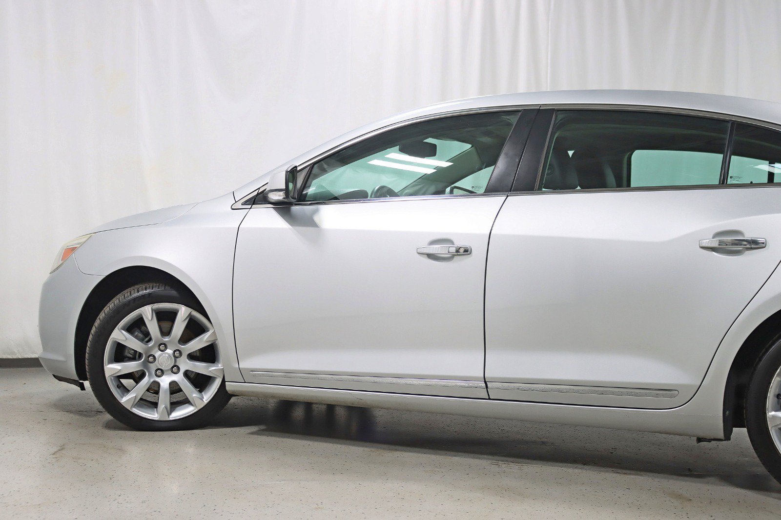 Used 2012 Buick LaCrosse Touring FWD image 12