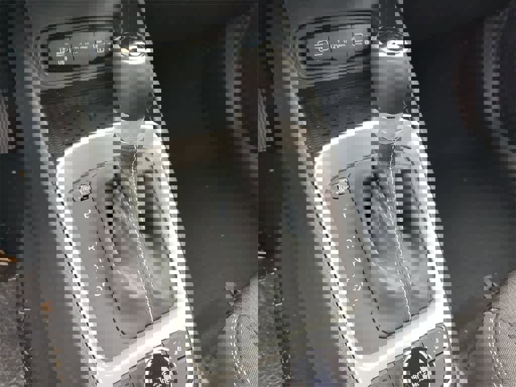 New 2026 Hyundai Venue SEL image 32