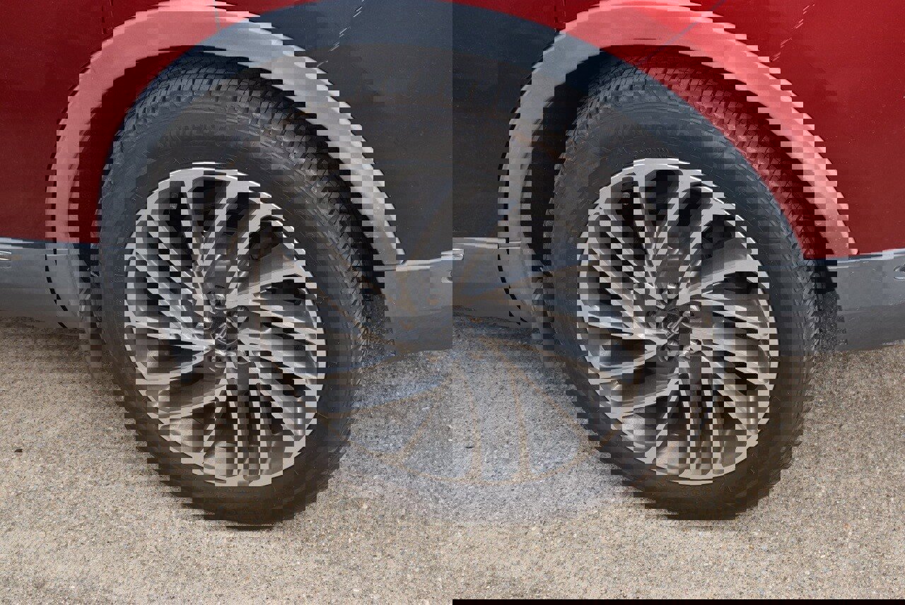 Used 2019 Lincoln Nautilus Reserve image 11