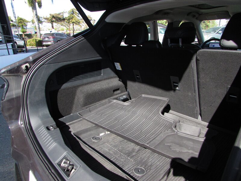 Used 2022 Ford Mustang Mach-E Premium RWD image 26