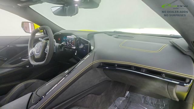 Used 2024 Chevrolet Corvette Stingray Premium Conv w/ Z51 Performance Package image 25