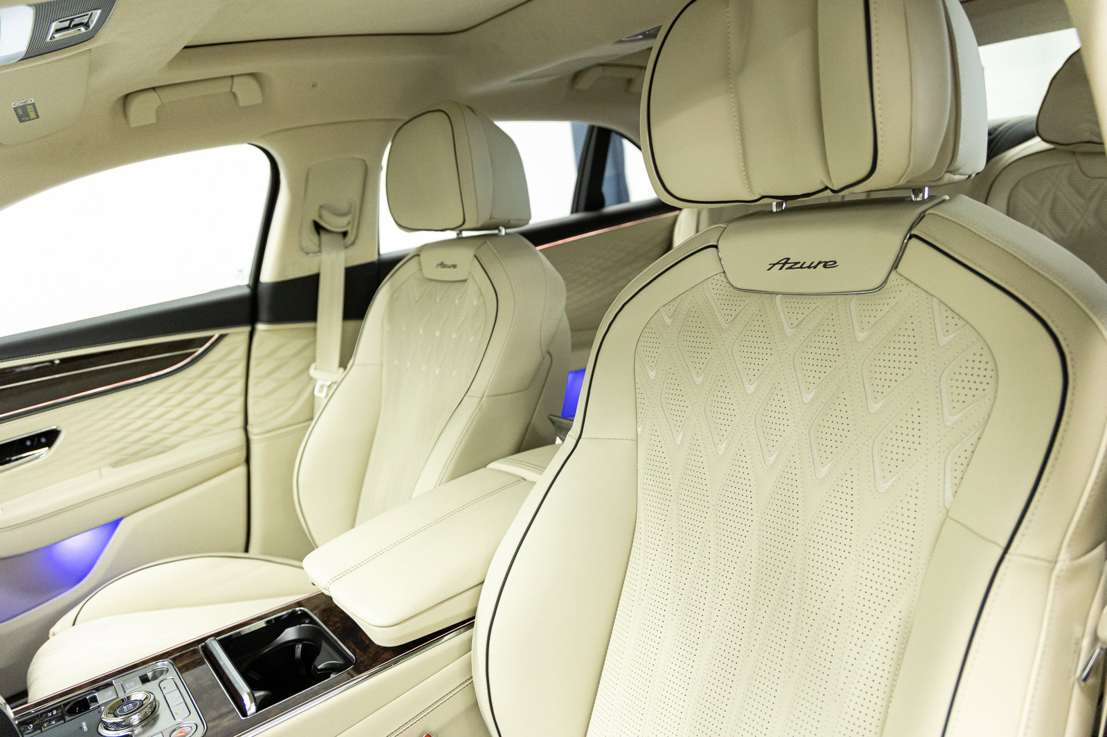 Certified 2026 Bentley Flying Spur Plug-In Hybrid image 46