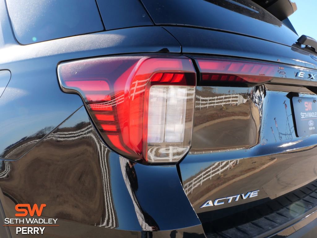 New 2026 Ford Explorer Active w/ Active Comfort Package image 11