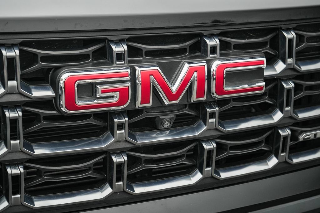 Used 2024 GMC Canyon AT4 w/ Technology Package AWD/4WD image 9
