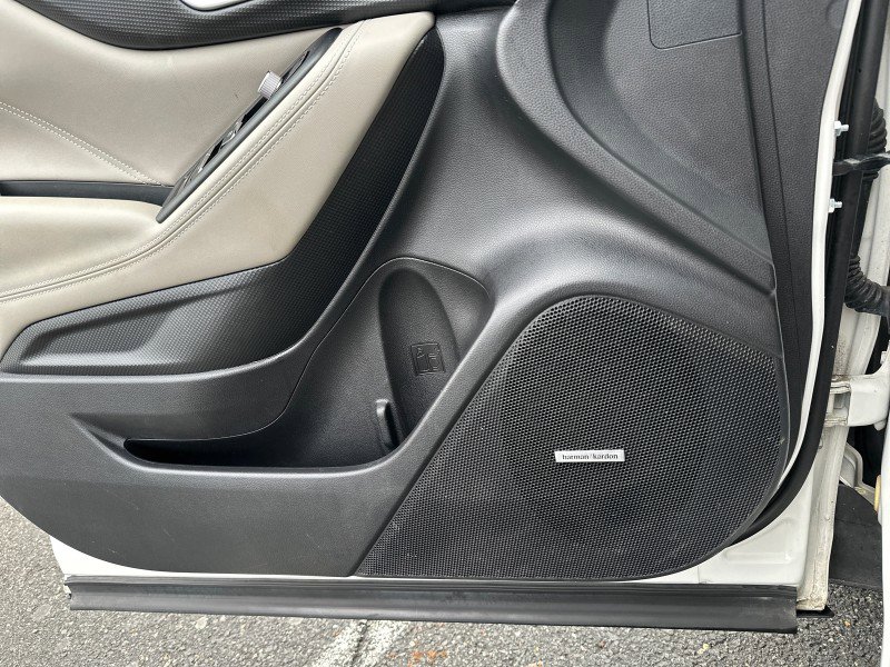 Used 2020 Subaru Forester Limited w/ Popular Package #3 image 44