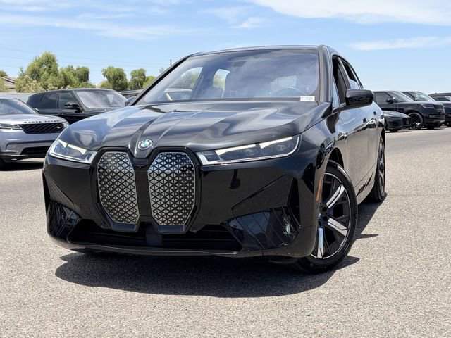 Certified 2023 BMW iX xDrive50 w/ Premium Package AWD/4WD image 4
