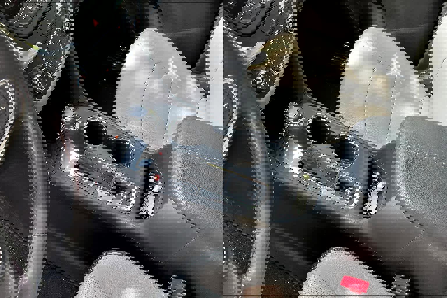 Used 2021 Chevrolet Equinox Premier image 17