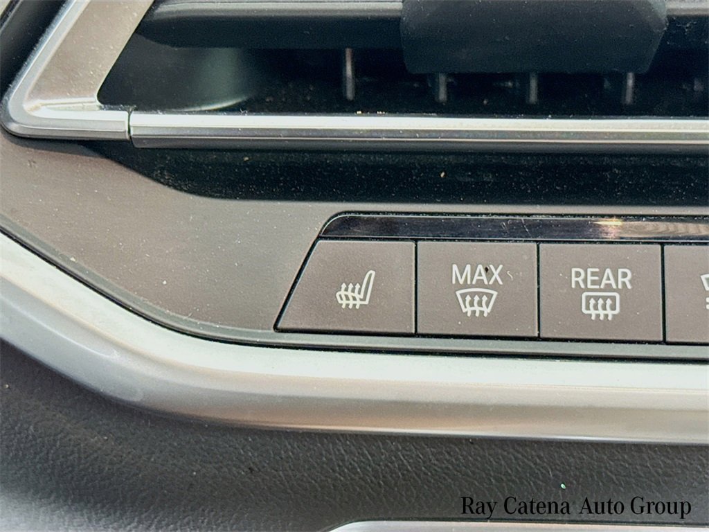 Used 2023 BMW X6 xDrive40i w/ M Sport Package image 21