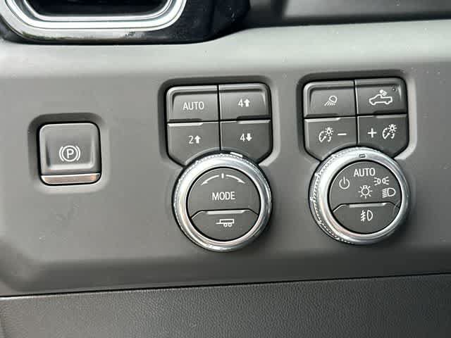 New 2026 GMC Sierra 1500 AT4 w/ AT4 Premium Package AWD/4WD image 18