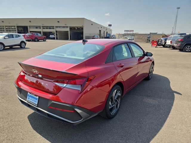 Certified 2025 Hyundai Elantra Sport FWD image 6