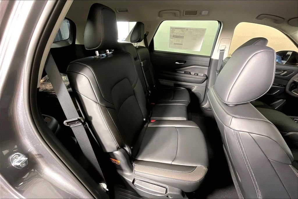 New 2026 Nissan Pathfinder SL AWD/4WD image 22