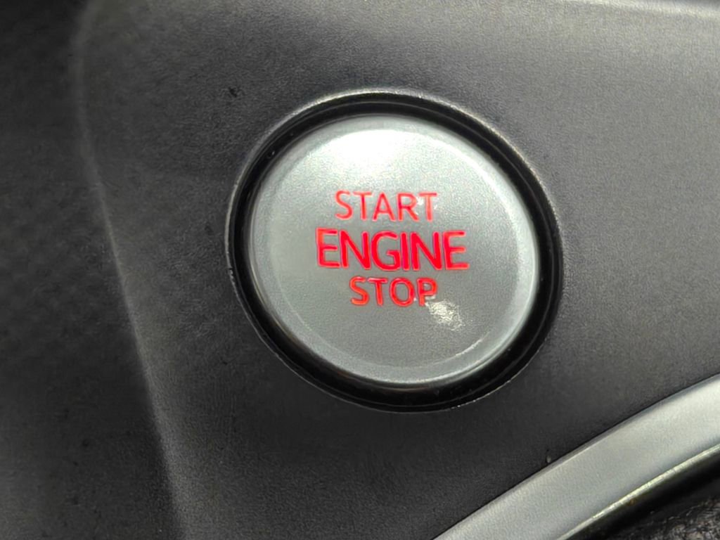 Used 2022 Volkswagen GTI SE image 12