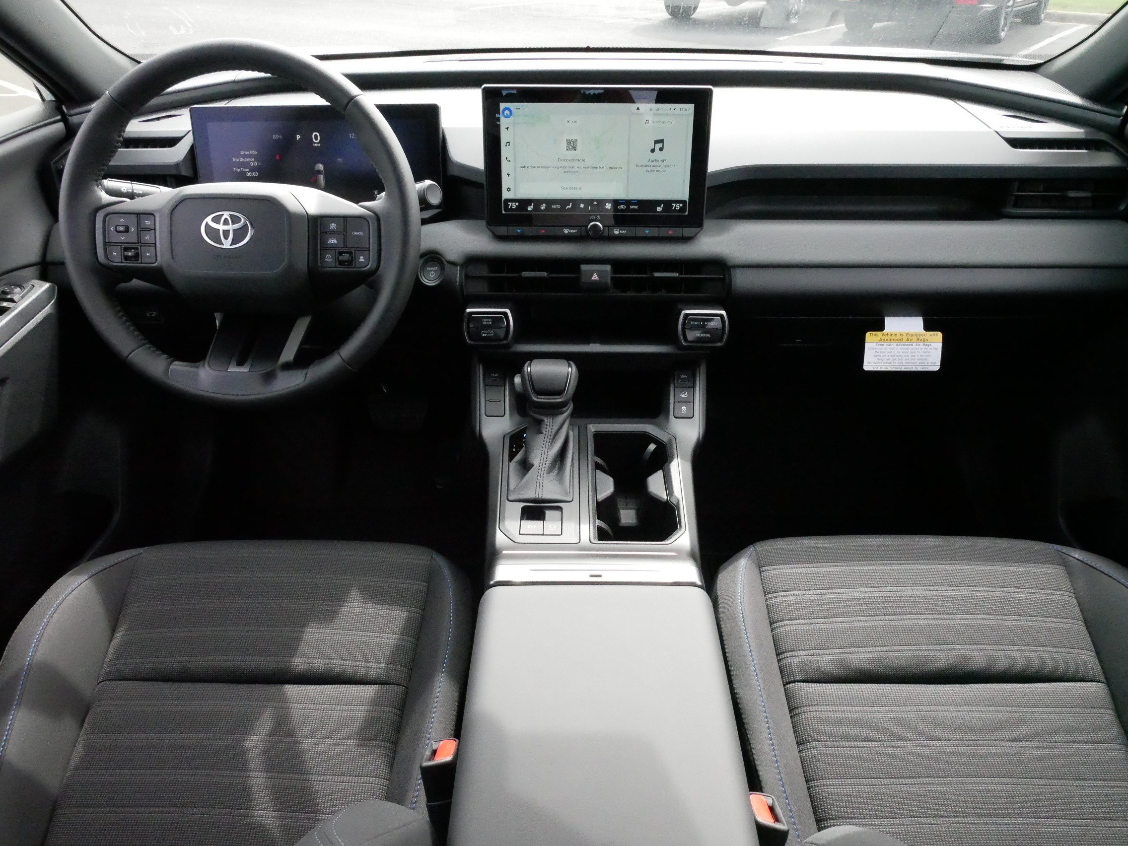 Used 2026 Toyota RAV4 SE w/ Convenience Package AWD/4WD image 10