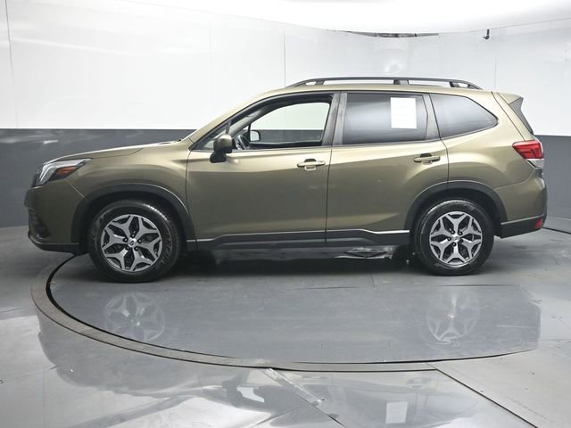 Certified 2023 Subaru Forester Premium image 5