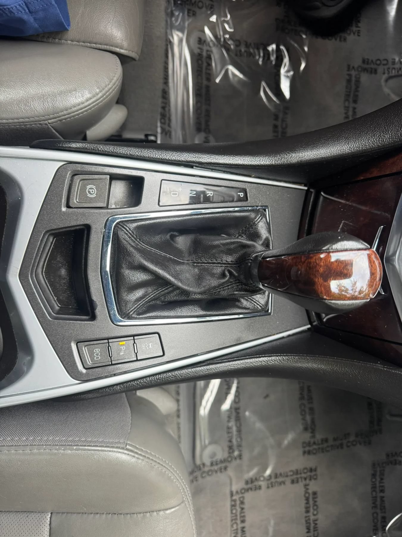 Used 2012 Cadillac SRX Premium FWD image 16