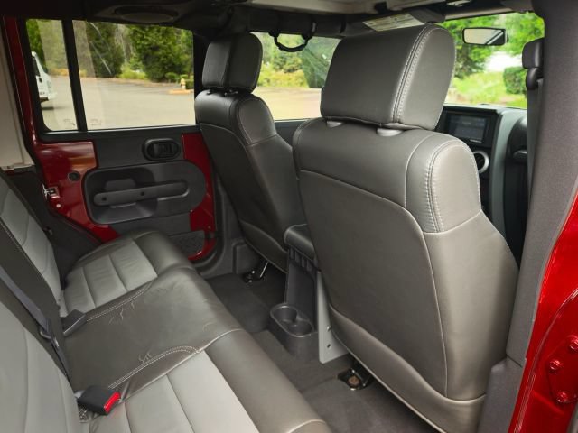 Used 2009 Jeep Wrangler Unlimited Sahara w/ Trailer Tow Group AWD/4WD image 40